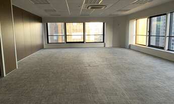 Imagem 6: 400 m2 - 5 Salas - 3 Banheiros - 6 Vags