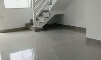 Imagem 2: Excelente casa Duplex com 2 quartos a venda no Jockey