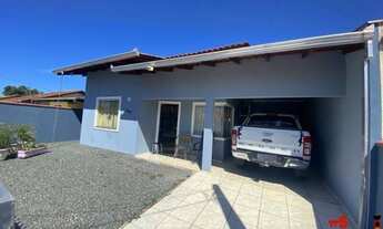 Imagem 7: Linda casa com área de festas e piscina, em Bal. Barra do Sul - SC