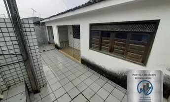 Imagem 2: Casa no Salvador Lyra, 3/4, suíte, 2 vagas, terraço, quintal, aceito financiamento