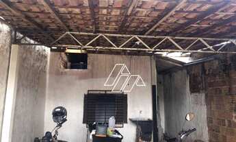 Imagem 2: Casa com 2 dormitórios - venda por R$ 120.000,00 ou aluguel por R$ 650,00/mês - Jardim Mar