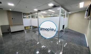 Imagem 3: Conjunto comercial de 266m² mobiliado com layout em divisórias, sala de reunião, recepção