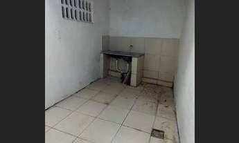 Imagem 2: Casa com 3 dormitórios para alugar por R$ 700,00/mês - Monte Castelo - Teresina/PI