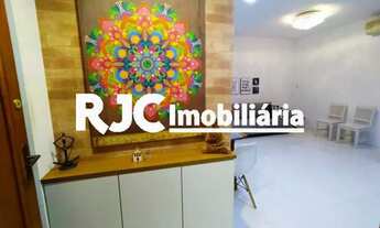 Imagem 4: LEBLON ! 3ª QUADRA DA PRAIA METRO .81 METROS, 02 QTS COM VAGA REFORMADISSIMO