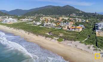 Imagem 7: Casa pé na areia no Morro das Pedras em Florianópolis SC