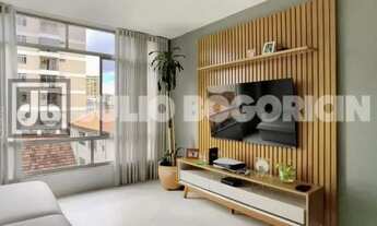 Imagem 2: Maravilhoso apartamento, 3 quartos com dependências completas, vaga na escritura, rua tran