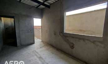 Imagem 6: Barracão novo, com apartamentos nos fundos