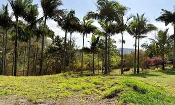 Imagem 6: Sítio mobiliado com vista para a Pedra do Baú