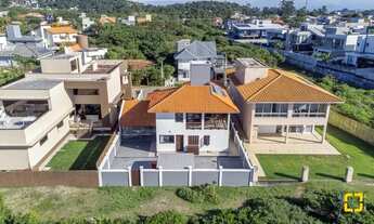 Imagem 4: Casa pé na areia no Morro das Pedras em Florianópolis SC