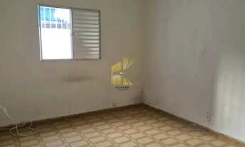 Imagem 4: Casa à locação no bairro Tupi em Praia Grande, SP. 2 dormitórios sendo 1 suíte