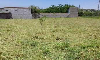 Imagem 4: Terreno de esquina, com planta topográfica e memorial descritivo