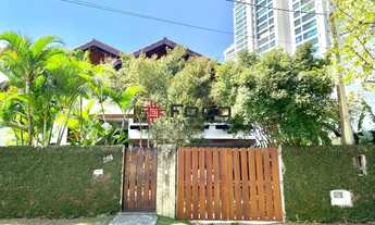 Imagem: Casa / Condomínio Jd. Colinas / 06 Dormitórios