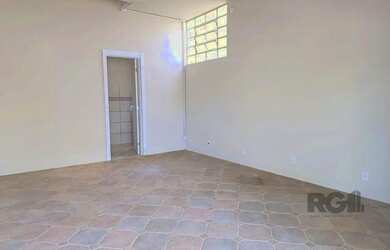 Imagem 2: Sala reformada e desocupada!