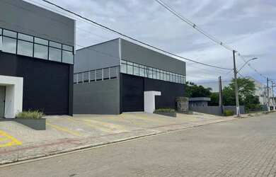 Imagem 2: Galpão industrial em condomínio 750m²