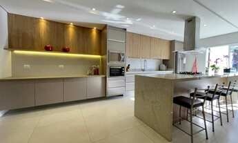 Imagem 3: Casa para venda com 155 metros quadrados com 5 quartos em Hauer - Curitiba - PR