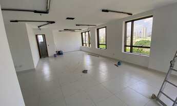 Imagem 7: Sala Comercial 62 m², 2 wcs e garagem Completamente reformada