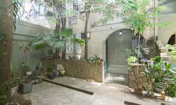 Imagem 3: Casa para aluguel e venda possui 250 metros quadrados com 6 quartos em Copacabana