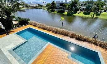 Imagem 7: Casa de condomínio sobrado para venda tem 580 metros quadrados com 6 quartos