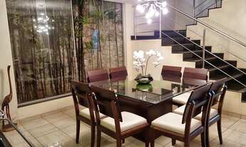 Imagem: Casa para venda possui 328 metros quadrados