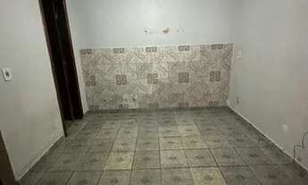 Imagem 2: Aluga- se casa de fundos na Qnn 06 ceilandia Sul (Guabiroba) 500mts do metro