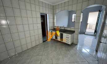 Imagem 4: Casa com 2 dormitórios para alugar, 96 m² por R$ 1.660,00/mês - Vila Luzita - Santo André