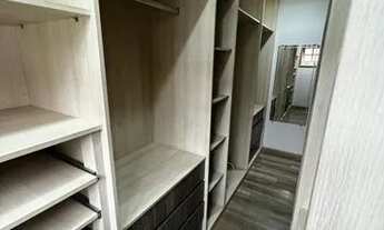 Imagem 6: Espaçosa Casa Reformada de 3 Quartos com 2 Vagas na Garagem