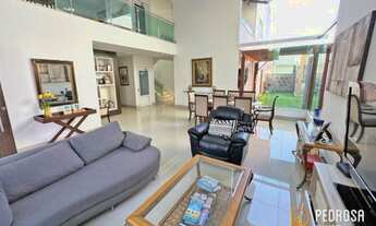 Imagem 2: Casa com 395 m2 - 4 suítes (sendo uma master) - Bosque dos Poetas - Escriturada - 4 vagas