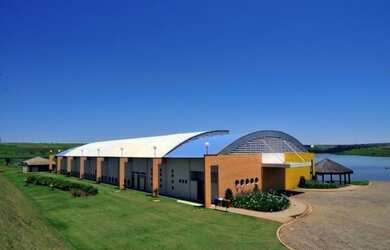 Imagem 3: ECOVILLAS - Sobrado na beira do lago com 4 suítes à venda, 400 m² por R$ 3.200.000 - Serta