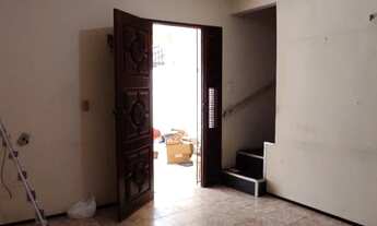 Imagem 2: Casa com excelente localização no Monte Castelo