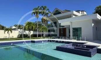 Imagem 1: Santa Mônica Jardins - Casa tríplex com 5 suítes - Rio de Janeiro - Venda e Locação