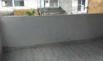 Imagem: Casa dúplex com garagem