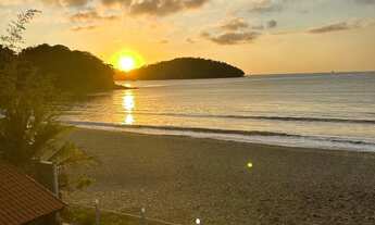 Imagem: Flat pé na areia em Garatucaia