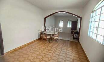 Imagem: Casa à venda, 3 quartos, Santa Mônica