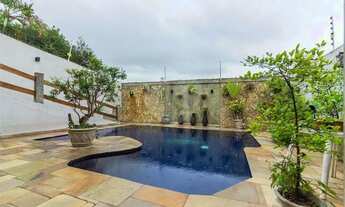 Imagem 5: Sobrado para aluguel e venda possui 290 metros quadrados com 4 quartos