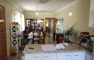 Imagem 3: CASA a Venda e Aluguel no Tremembé, com 160 m², 3 dormitórios, 1 suíte, 4 banheiros, 2 vag