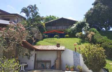 Imagem 5: Casa pé na água na represa de Igaratá