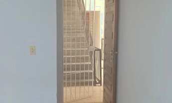 Imagem 2: Alugo apto no curado IV rua 19- 2 andar