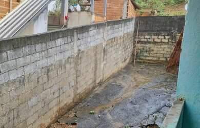 Imagem 4: Casa com terreno bem localizado