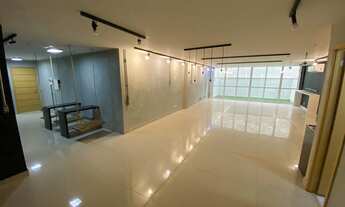 Imagem 4: Via Parque Confort - Sala Comercial - 175m² - Pronta Ocupação - Vão Livre - Varanda