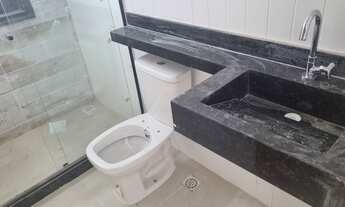 Imagem 6: Casa de 2 qts (1 suite), sala ampla, cozinha americana, área gourmet, chuveirão e garagem