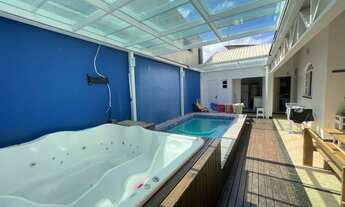 Imagem: OPORTUNIDADE! Linda casa com piscina e Jacuzzi