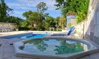 Imagem 2: Casa para aluguel diária possui 300 metros quadrados com 5 quartos em Tabatinga - Caragua