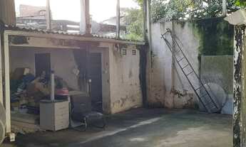 Imagem 6: Terreno possui 437 m2 o terreno,na Madalena - Recife - PE. Casa construída necessita ampla