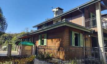 Imagem 2: Casa de condomínio para venda possui 320 metros quadrados com 4 quartos