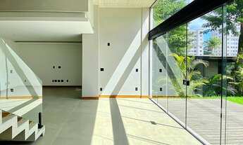 Imagem 7: Casa de condomínio para venda tem 236 metros quadrados com 4 quartos