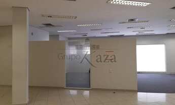 Imagem 5: Esquina antigo banco Itau Jd. Paulista