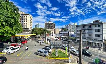 Imagem 2: Apartamento para venda possui 74 metros quadrados com 3 quartos em Coqueiros - Florianópol