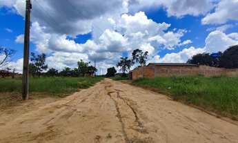 Imagem 2: 3 lotes juntos lado a lado no Jardim dos Ipês