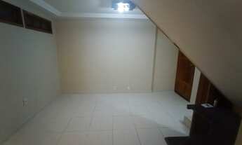 Imagem 5: Alugo ótima casa frente de 02 quartos com varanda no Fonseca