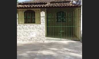 Imagem: Aluga-se casa 2/4 com garagem no Capuchinhos